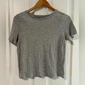 H&M Simple Cropped Grey Tee